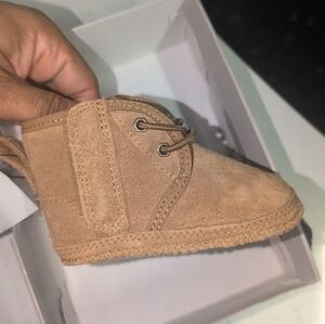 Baby Neumel Uggs Size 02/03